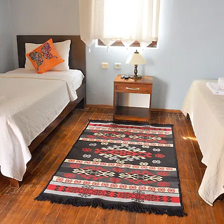 Hotel Yasu Tenados 2*