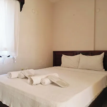 Yasu Tenados Hotel 2*