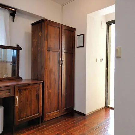 Yasu Tenados Hotel 2*