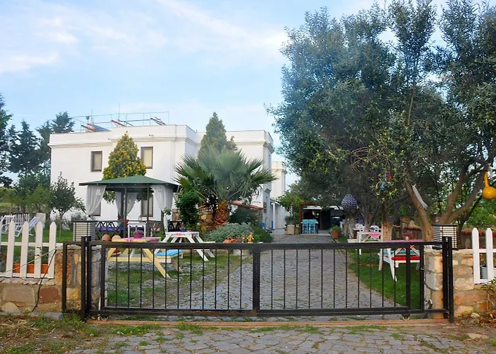 Yasu Tenados Hotel 2*