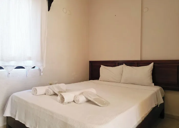 Yasu Tenados Hotel 2*