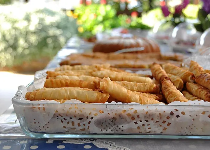 Yasu Tenados Hotel 2*